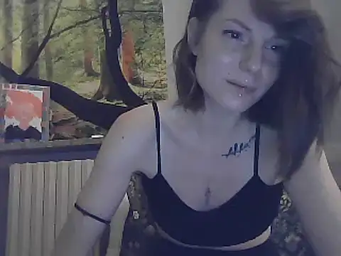 Snapshot of Feli_blue chatting on February 10, 2025, 8:21 pm Feli blue online show from February 10, 2025, 8:21 pm