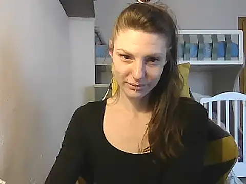 Snapshot of Feli_blue chatting on February 4, 2025, 9:07 am Feli blue online show from February 4, 2025, 9:07 am