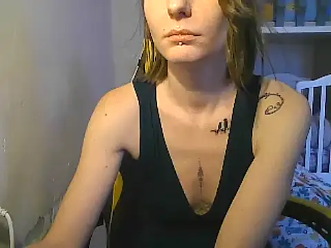 Snapshot of Feli_blue chatting on February 11, 2025, 12:04 pm Feli blue online show from February 11, 2025, 12:04 pm