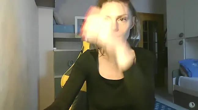 Snapshot of Feli_blue chatting on December 4, 2024, 9:01 am Feli blue online show from December 4, 2024, 9:01 am