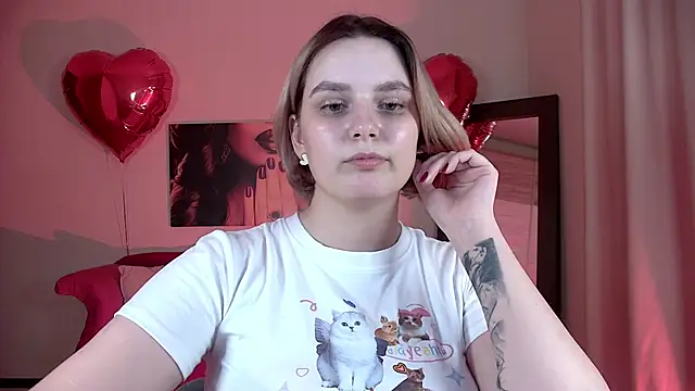 DianeMills online show from February 26, 2025, 1:57 am