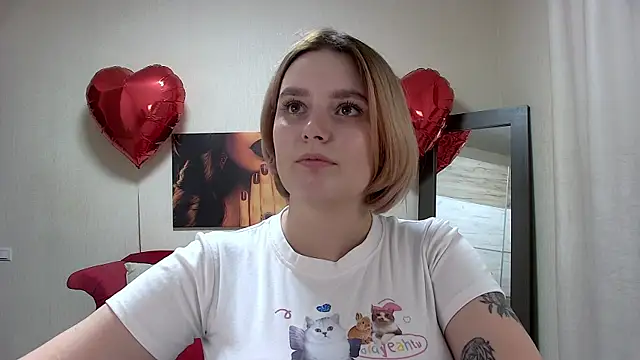DianeMills online show from February 25, 2025, 7:49 pm