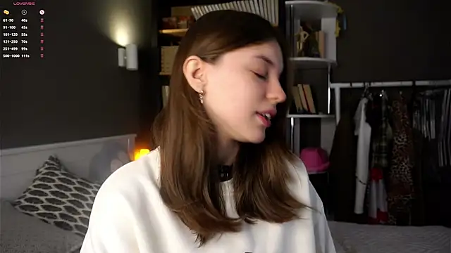 Snapshot of DarylBarks chatting on October 6, 2025, 1:07 am DarylBarks online show from October 6, 2025, 1:07 am