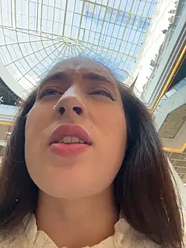 Holly Play online show from October 21, 2025, 9:09 am