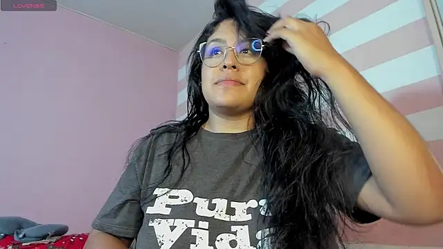 Snapshot of Loveequinn chatting on December 9, 2024, 8:11 am Loveequinn online show from December 9, 2024, 8:11 am