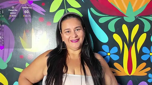 Sharllot bbw online show from October 2, 2025, 3:37 pm