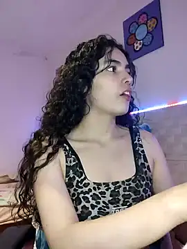 Snapshot of Emily_Saez1 chatting on December 8, 2024, 4:11 am Emily Saez1 online show from December 8, 2024, 4:11 am