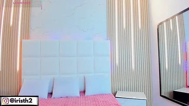 Snapshot of Iris_Thompson_ chatting on October 8, 2025, 4:47 am Iris Thompson  online show from October 8, 2025, 4:47 am