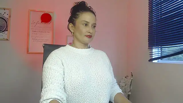 lucy diiaz online show from March 1, 2025, 8:32 pm