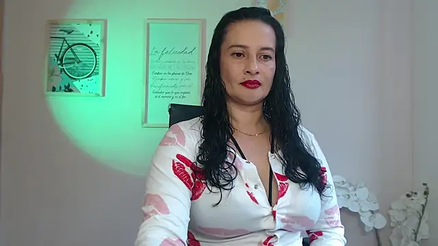 lucy diiaz online show from January 24, 2025, 8:00 pm