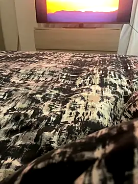 luna 14 online show from October 4, 2025, 1:45 pm