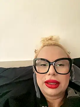 luna 14 online show from October 18, 2025, 10:39 am