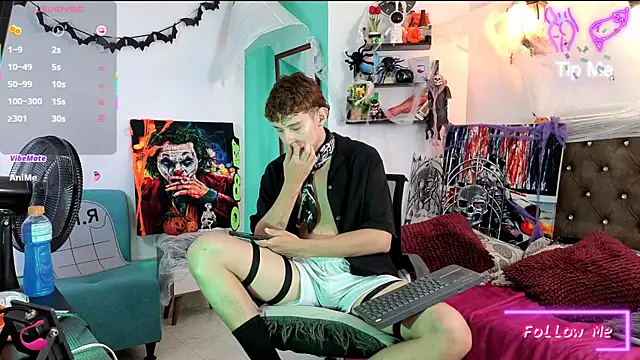 Snapshot of flowers18 chatting on October 16, 2025, 5:21 pm flowers18 online show from October 16, 2025, 5:21 pm