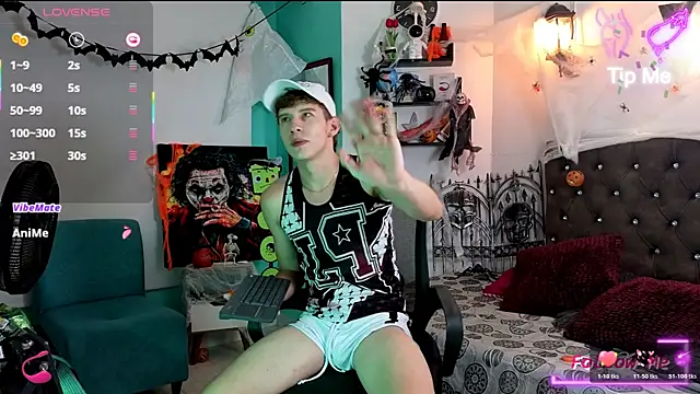 Snapshot of flowers18 chatting on October 28, 2025, 10:31 pm flowers18 online show from October 28, 2025, 10:31 pm