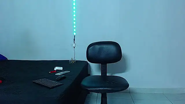 mikecoper 23 online show from October 6, 2025, 3:46 pm