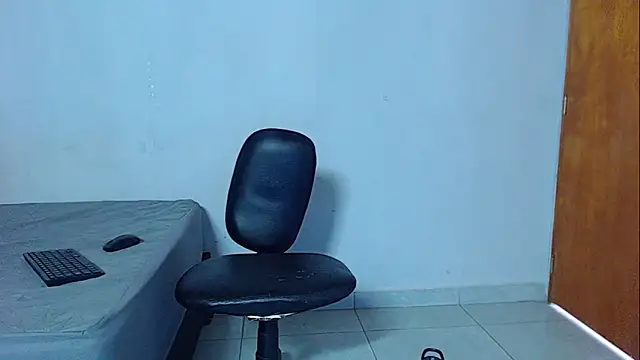 Snapshot of mikecoper_23 chatting on February 15, 2026, 1:54 pm mikecoper 23 online show from February 15, 2026, 1:54 pm