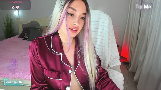 Miss Elia online show from January 29, 2025, 7:43 pm