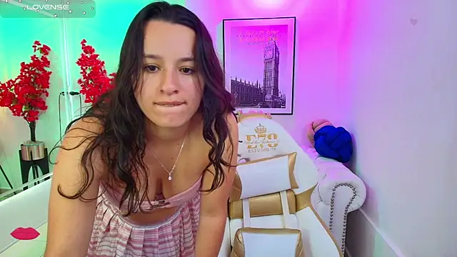 Snapshot of Miia_bela chatting on November 6, 2025, 7:40 pm Miia bela online show from November 6, 2025, 7:40 pm