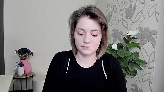 MariaSttone online show from March 6, 2025, 1:57 pm