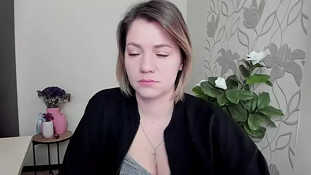 MariaSttone online show from February 26, 2025, 9:01 am
