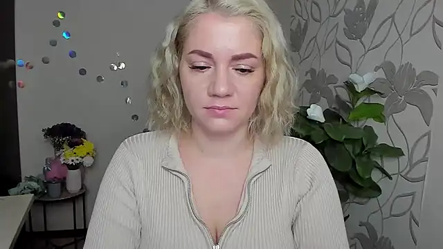 MariaSttone online show from November 21, 2025, 12:37 pm