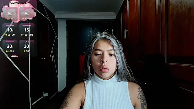 Snapshot of AntonellaRosee_ chatting on March 22, 2025, 11:53 am AntonellaRosee online show from March 22, 2025, 11:53 am