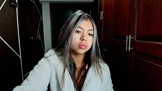 Snapshot of AntonellaRosee_ chatting on March 18, 2025, 11:44 am AntonellaRosee online show from March 18, 2025, 11:44 am