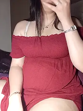 Snapshot of The_Arabien_Queen chatting on October 17, 2025, 6:43 pm The Arabien Queen online show from October 17, 2025, 6:43 pm