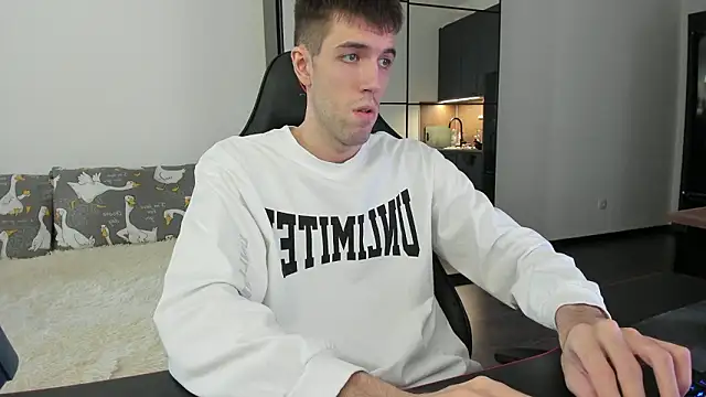 White Dylan online show from February 16, 2026, 12:48 pm