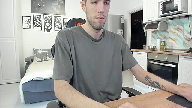 White Dylan online show from May 11, 2026, 4:04 pm
