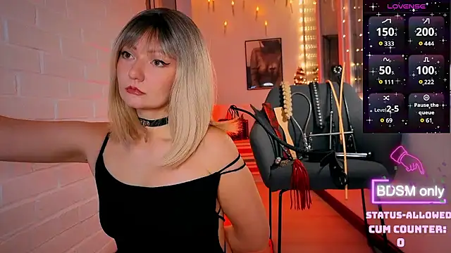 Sandralawrence online show from January 10, 2026, 10:05 pm