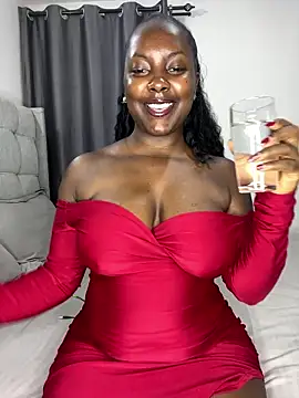 Snapshot of prettiepearl chatting on January 11, 2026, 8:16 pm prettiepearl online show from January 11, 2026, 8:16 pm