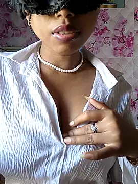 sandy naughty online show from March 5, 2026, 3:58 am