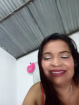 Snapshot of _violetta_- chatting on February 25, 2026, 10:53 pm violetta - online show from February 25, 2026, 10:53 pm