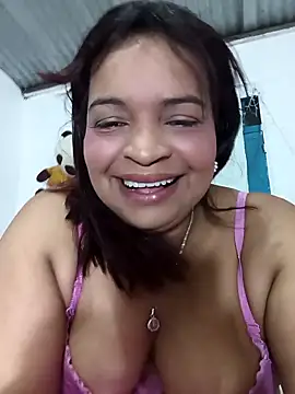 Snapshot of _violetta_- chatting on February 20, 2026, 11:34 am violetta - online show from February 20, 2026, 11:34 am