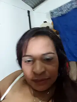 Snapshot of _violetta_- chatting on January 16, 2026, 12:03 am violetta - online show from January 16, 2026, 12:03 am