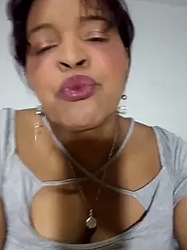  violetta - online show from September 24, 2025, 11:50 am