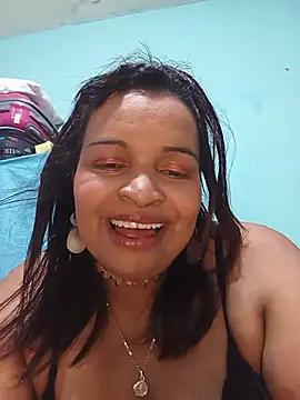Snapshot of _violetta_- chatting on June 25, 2026, 10:59 pm violetta - online show from June 25, 2026, 10:59 pm