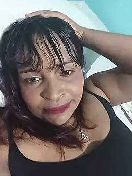 Snapshot of _violetta_- chatting on July 6, 2026, 11:40 pm violetta - online show from July 6, 2026, 11:40 pm