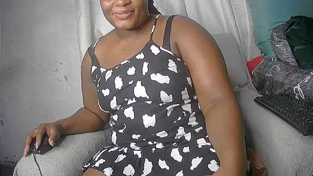 Sexyebonyxxx87 online show from February 25, 2025, 12:38 pm
