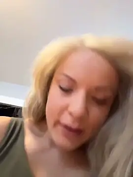 EllaSnow online show from April 9, 2026, 12:55 pm