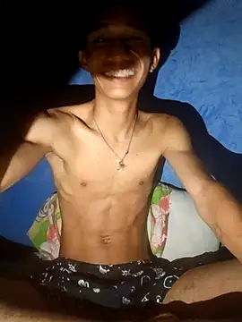 Snapshot of Key_198 chatting on February 24, 2025, 10:04 am Key 198 online show from February 24, 2025, 10:04 am