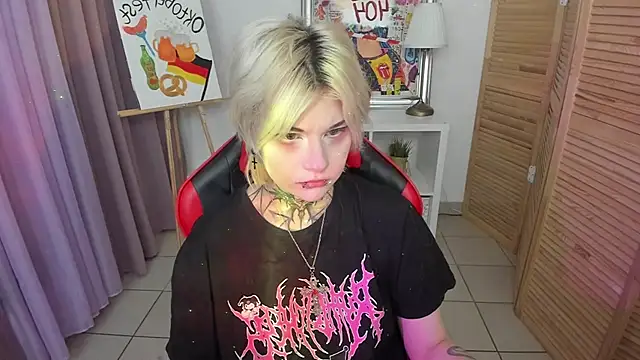 Snapshot of mekurisu chatting on October 1, 2025, 1:22 am mekurisu online show from October 1, 2025, 1:22 am