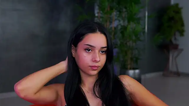 Snapshot of CherrySelena chatting on October 23, 2025, 5:33 pm CherrySelena online show from October 23, 2025, 5:33 pm