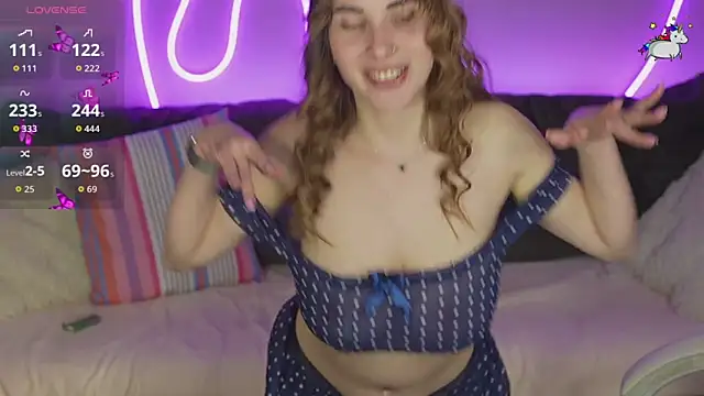 JennyyLuv online show from November 16, 2025, 3:39 pm