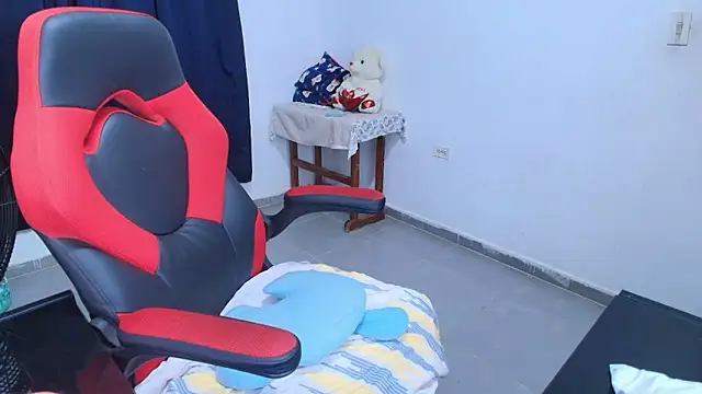 Snapshot of italy___boobs chatting on September 28, 2025, 2:29 am italy   boobs online show from September 28, 2025, 2:29 am