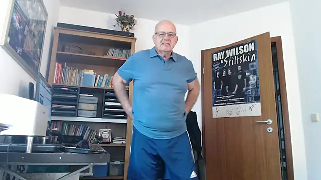 Snapshot of ak616263 chatting on October 15, 2025, 8:11 am ak616263 online show from October 15, 2025, 8:11 am