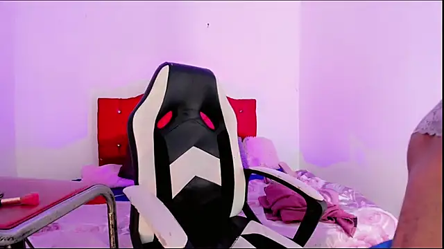 Snapshot of Gabyqueen70 chatting on March 16, 2025, 3:25 am Gabyqueen70 online show from March 16, 2025, 3:25 am