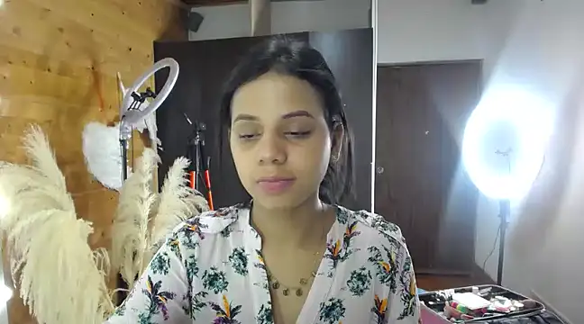 Valentinapatry1 online show from March 5, 2025, 10:43 pm