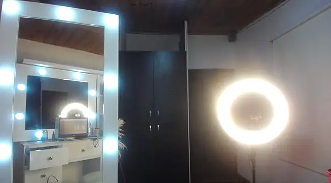 Valentinapatry1 online show from February 28, 2025, 3:26 am